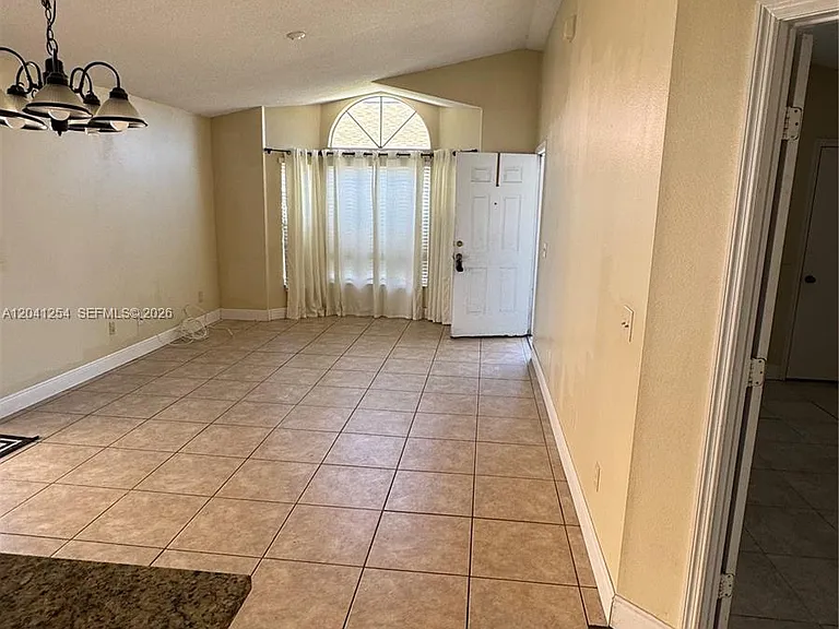 2399 Harbor Town Dr — Photo 10