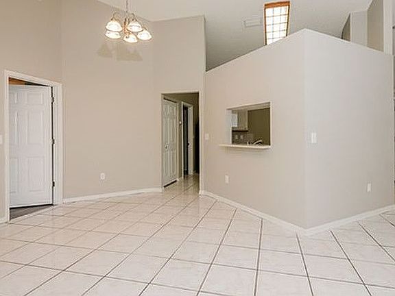 2nd image of 1307 Sweet Gum Dr #House