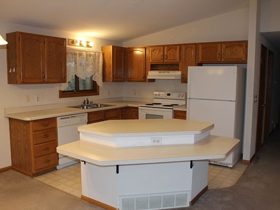 5th image of 2920 North Dr