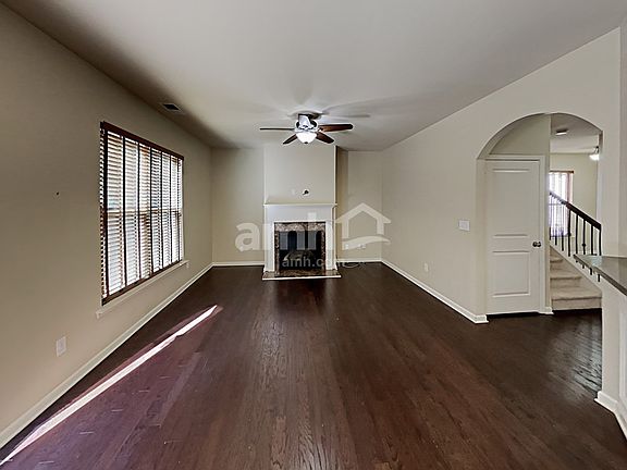 5th image of 247 Highland Village Ln