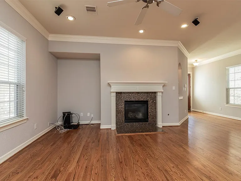 10126 Holly Chase Dr — Photo 9