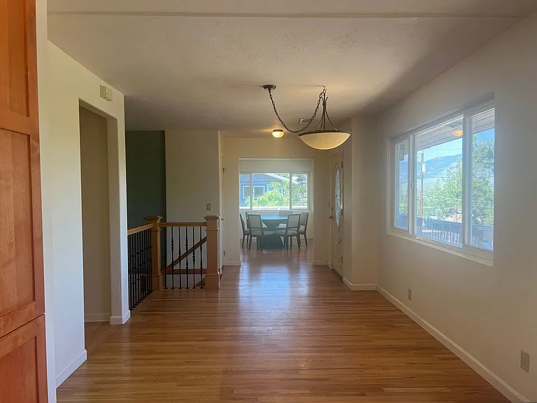 495 Jennifer St — Photo 5