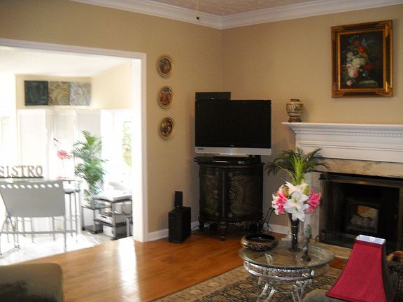 LR with step down Sunroom