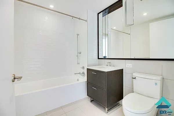 Rented by EXR | media 42