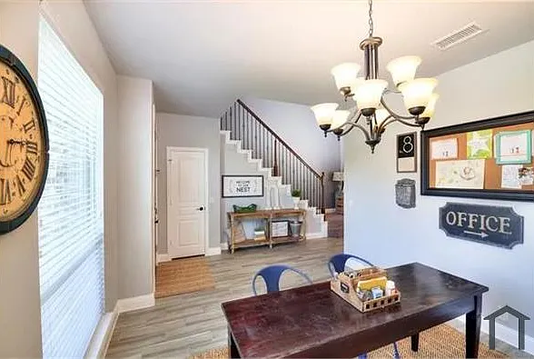 4 bed, 3143 sqft, $3,000 — Photo 3