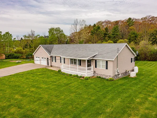 26 Forest Hill, Bucksport, ME 04416