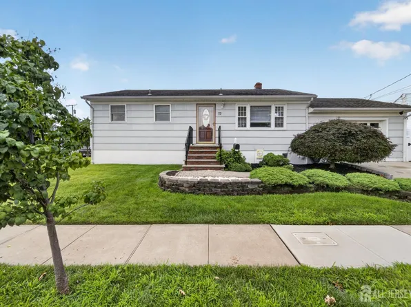 73 Ash St, Carteret, NJ 07008
