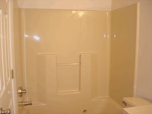 2nd floor bath w/ jacuzzi tub!