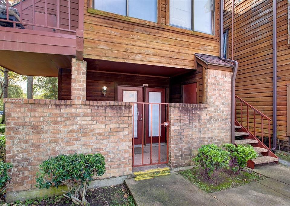 1st image of 2301 Balsam Dr APT M111