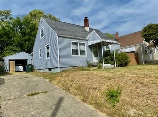 607 Alexander Dr, Dayton, OH 45403