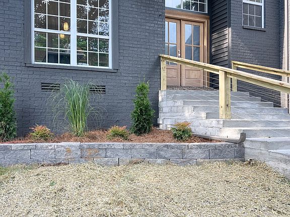 3rd image of 125 Northlake Dr