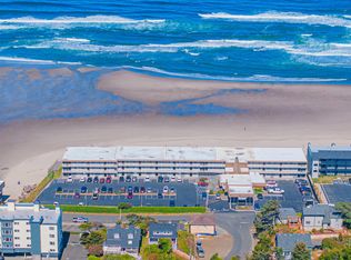 145 NW Inlet Ave #221, Lincoln City, OR
