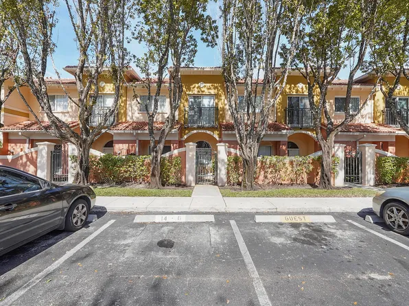 1406 S Santa Catalina Circle, North Lauderdale, FL 33068