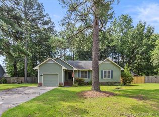 146 Greentree Dr, Raeford, NC 28376