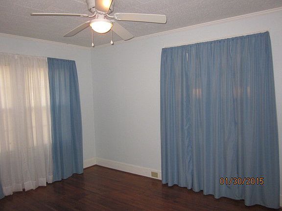 3rd image of 305 S Cherry St