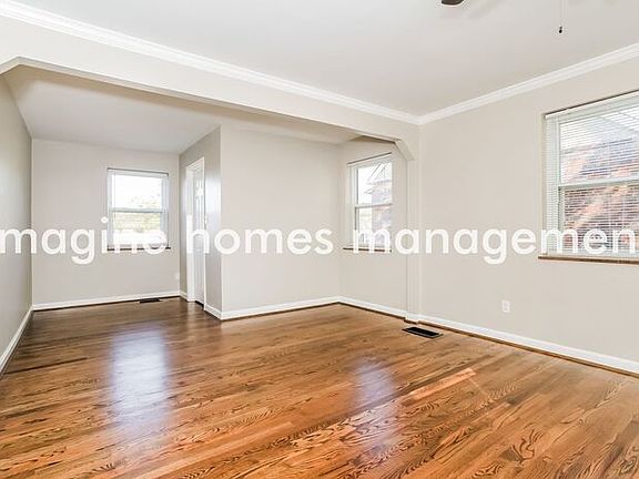 5th image of 601 Dottie Ct