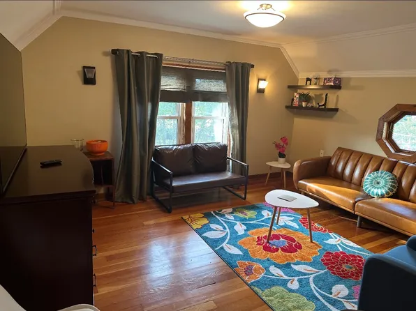 3 Clymer St, Burlington, VT 05401