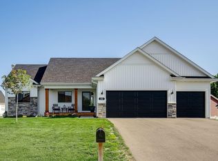 332 Lachermeier Ln, Waverly, MN 55390