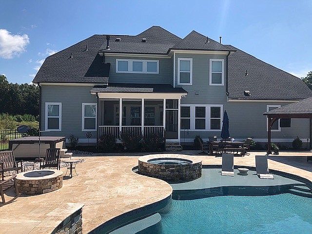 2nd image of 454 Cairns Way