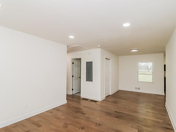 2nd image of 15 Lott Ave SE