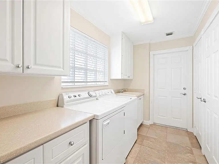 7539 Novara Ct — Photo 22
