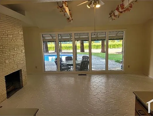 10250 River Rd #A — Photo 10