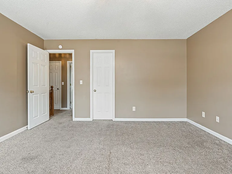 5049 Falling Creek Ln — Photo 9