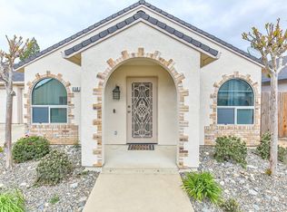 658 Village Dr, Galt, CA
