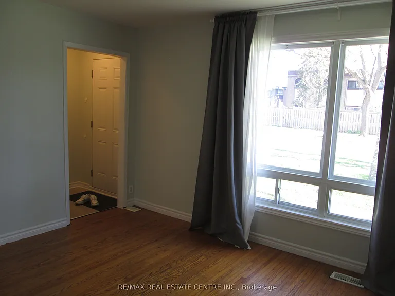 648 Francis Rd — Photo 7