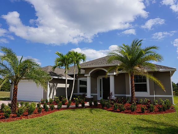 2nd image of 327 SW Vista Lake Dr