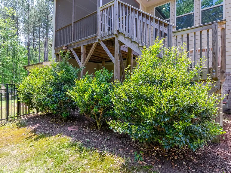 427 Alamosa Pl — Photo 47