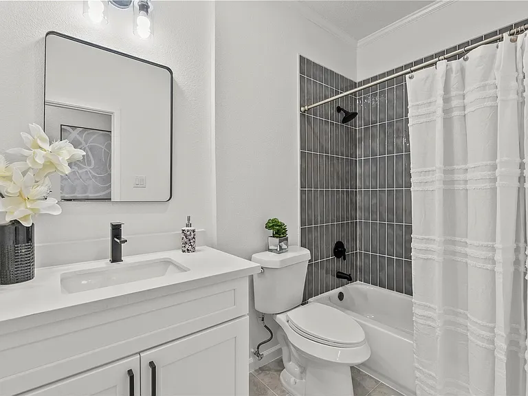 617 Prairie Ln — Photo 11