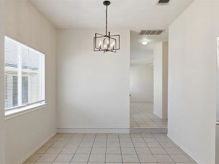 885 Sagewood Trl — Photo 5