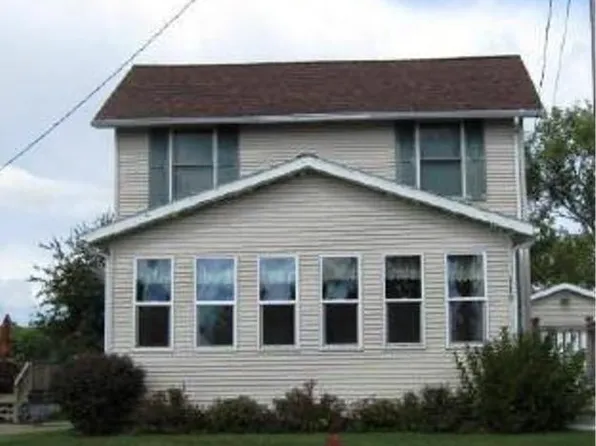 119 Waupun St, Cambria, WI 53923