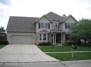 2704 Robeson Park Dr, Champaign, IL