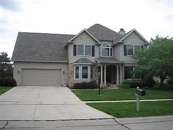 2704 Robeson Park Dr photo 1