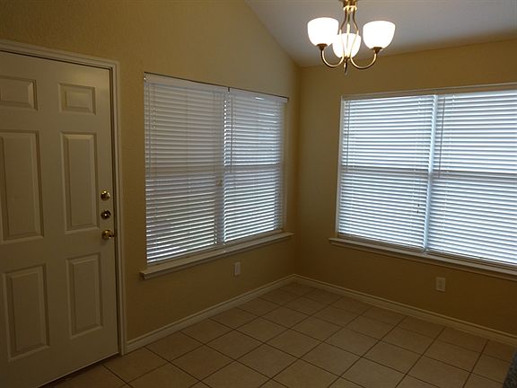 4th image of 9305 Marilyn Ct