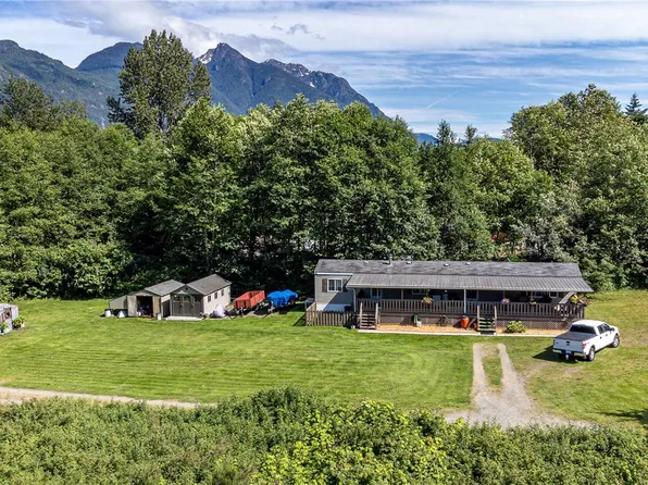 701 Kelsey Way, Sayward, BC V0P 1R0