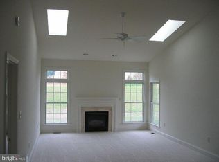 6225 Thornhill Ln, Mechanicsburg, PA 17050