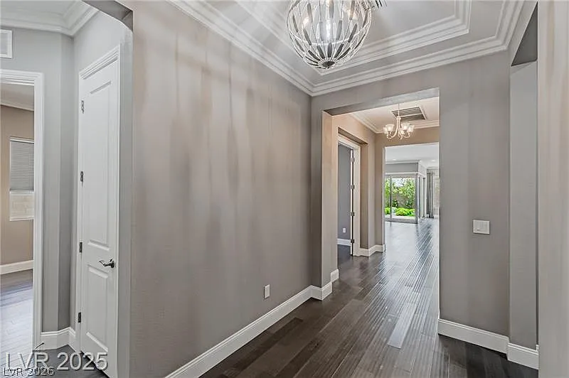 4 bed, 3.5 bath, 2432 sqft, $3,980 — Photo 3