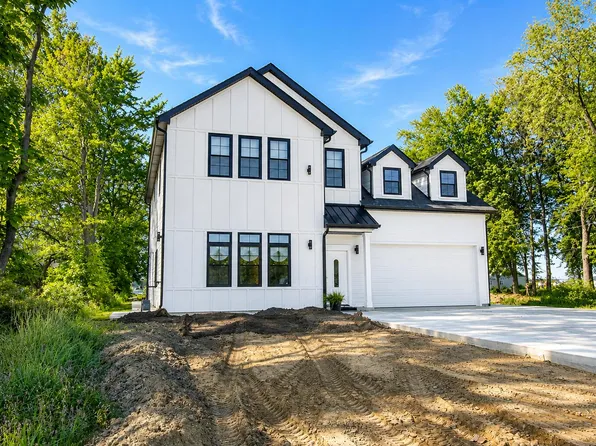 6063 State Highway 10, Knox, IN 46534