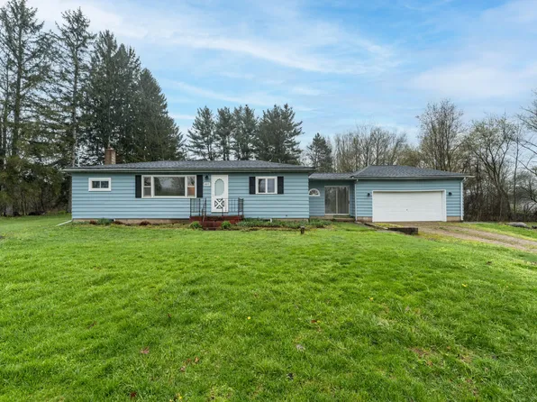 8875 Huff Rd, Bellevue, MI 49021