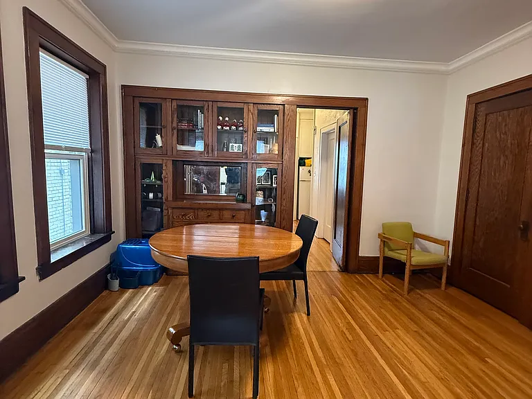 137 Fairview Ave N #4 — Photo 13