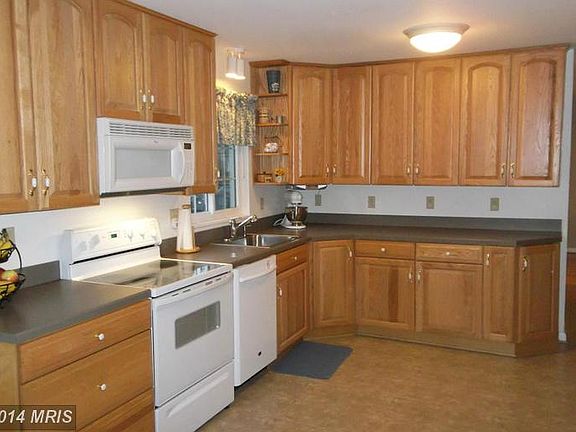 2nd image of 15804 Wendy Ct