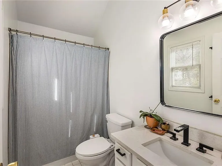 1014 Fern Ave SE — Photo 16