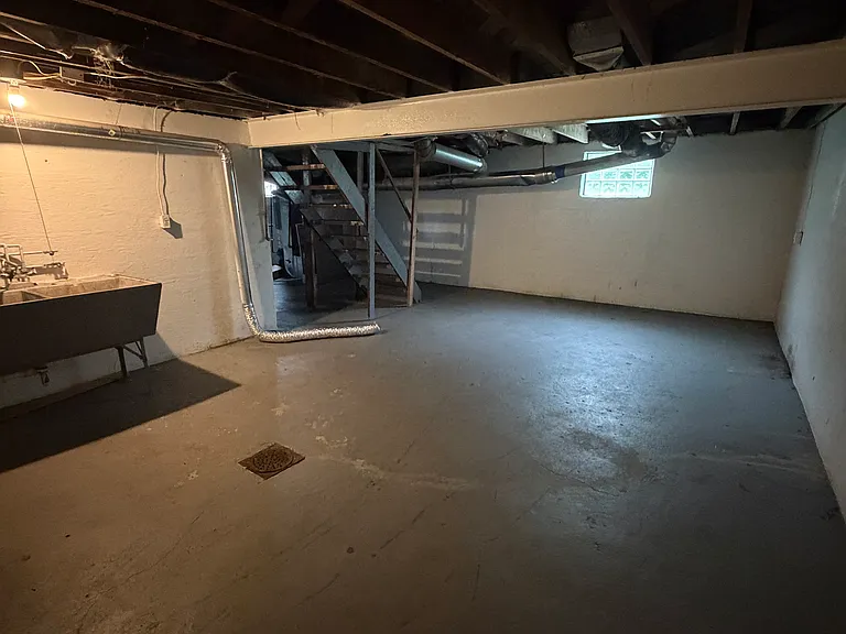 1340 Manss Ave — Photo 10