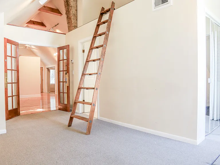 1134 W Wellington Ave #2 — Photo 5
