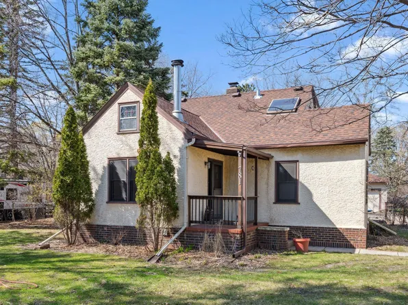 781 County Road B W, Roseville, MN 55113