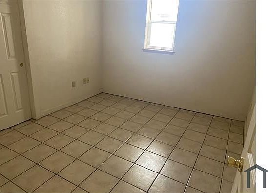 1st image of 114 La Vega Dr SW #C