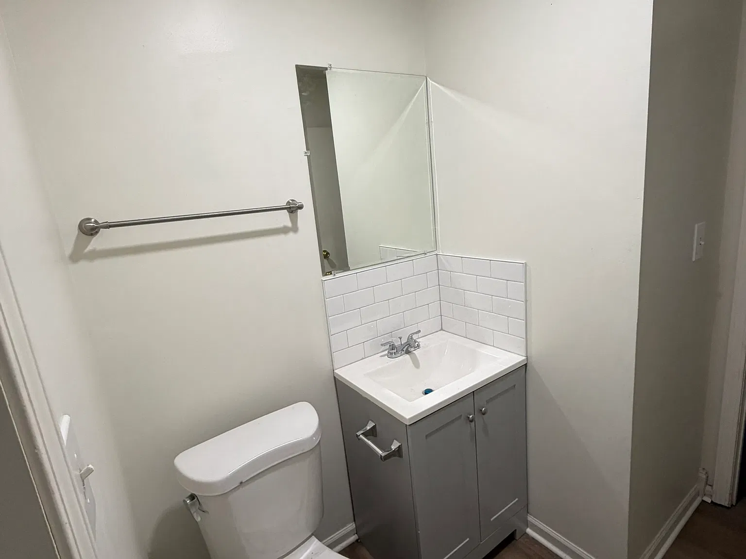 4 bed, 1.5 bath, 1300 sqft, $1,899 — Photo 4